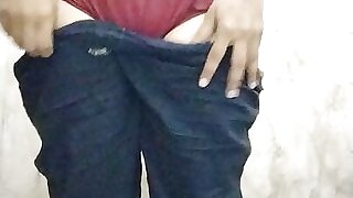 Desi aunty bathing and changing clothes at college